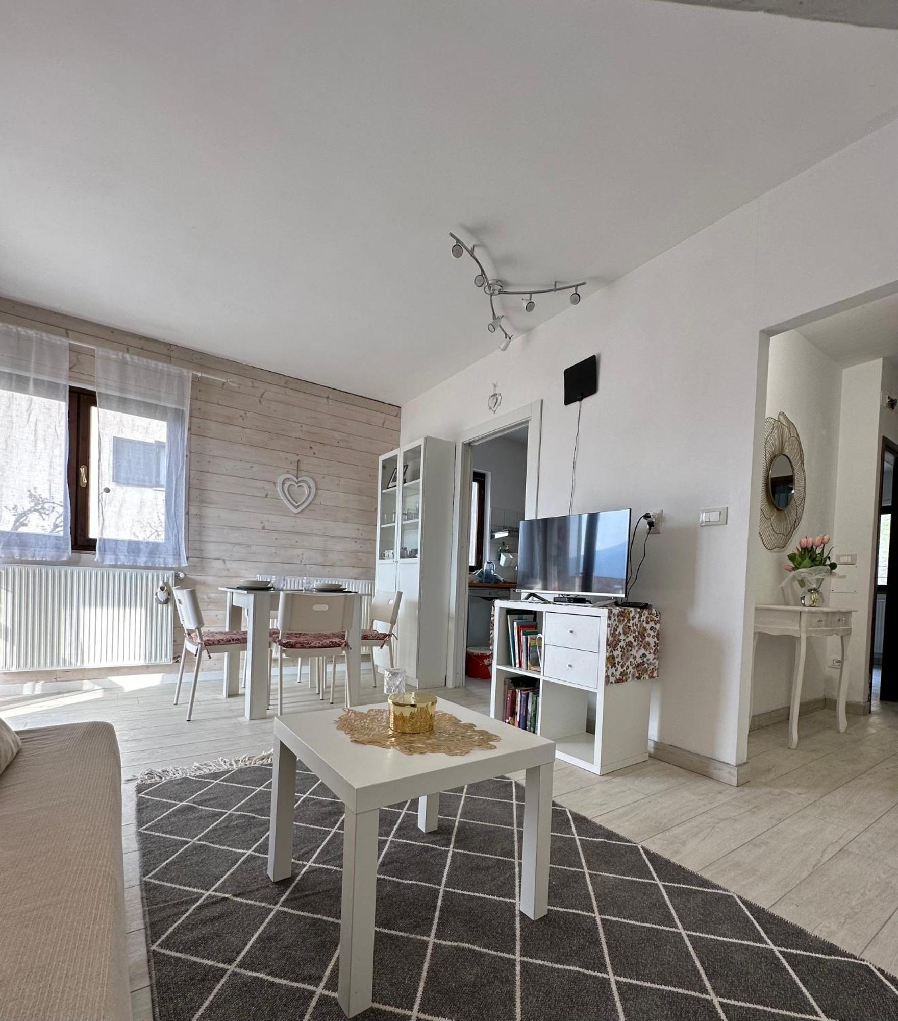 Lake Apartment Ischia White Tenna Bagian luar foto