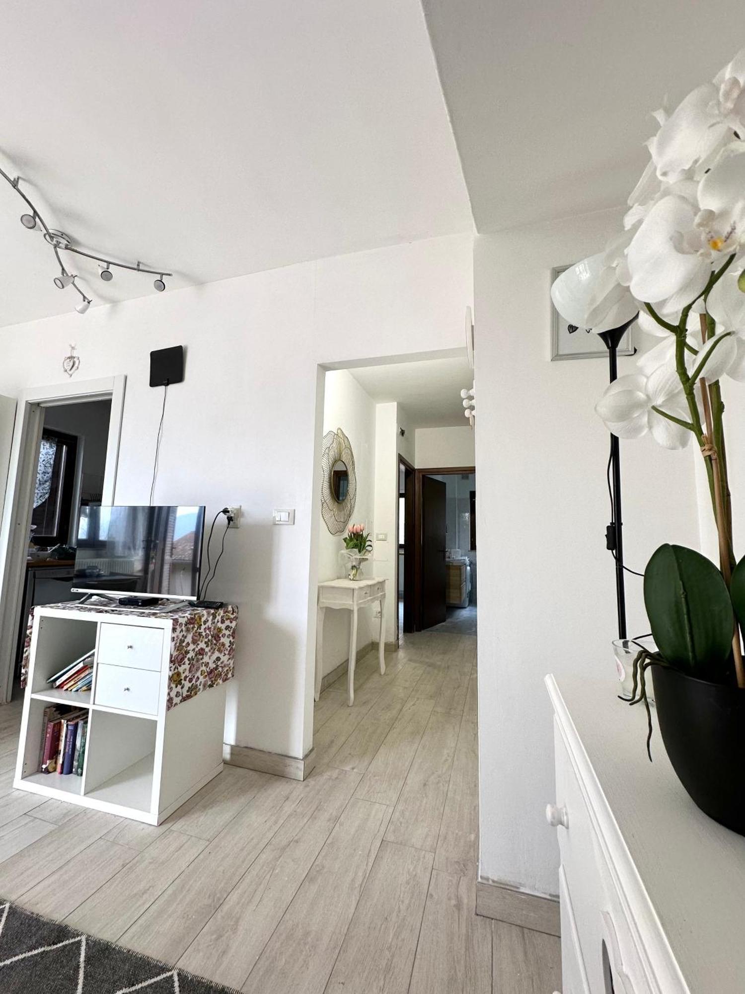 Lake Apartment Ischia White Tenna Bagian luar foto