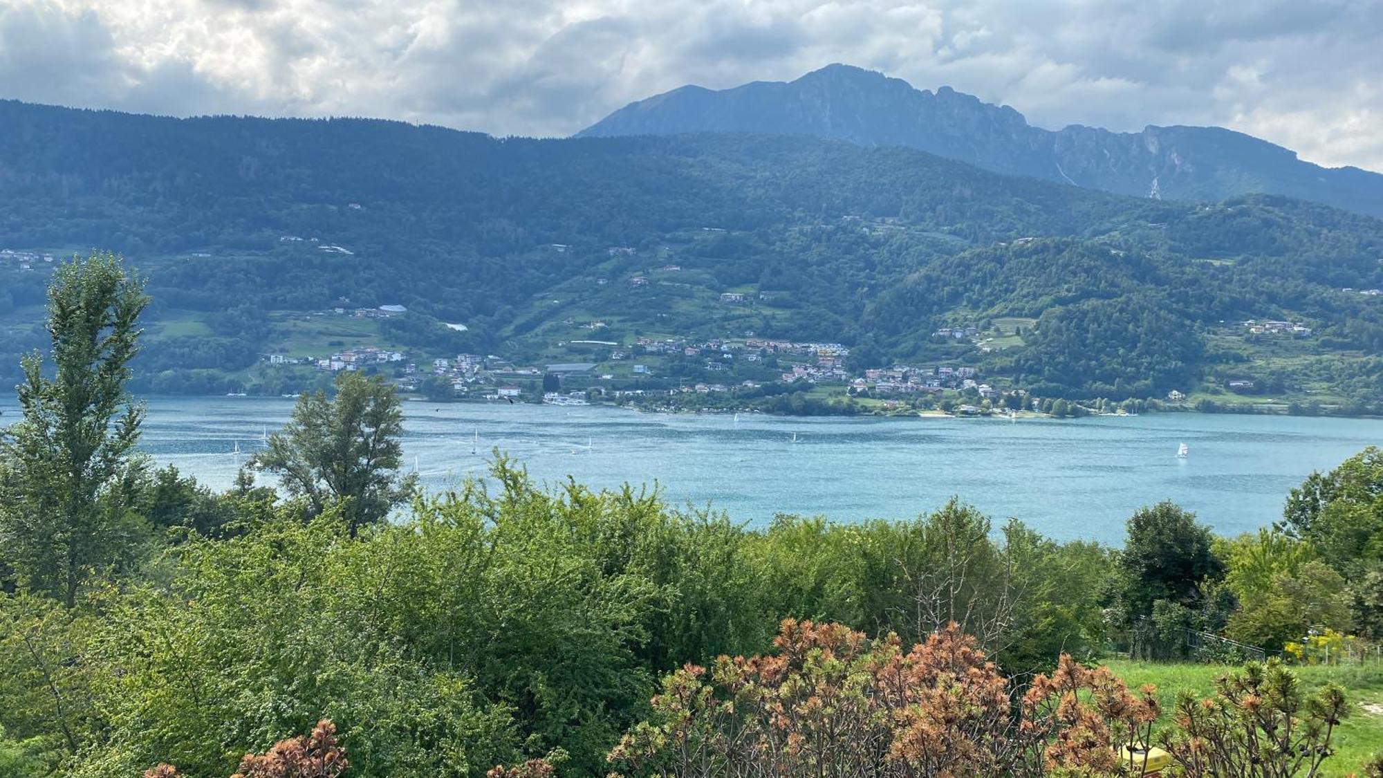 Lake Apartment Ischia White Tenna Bagian luar foto