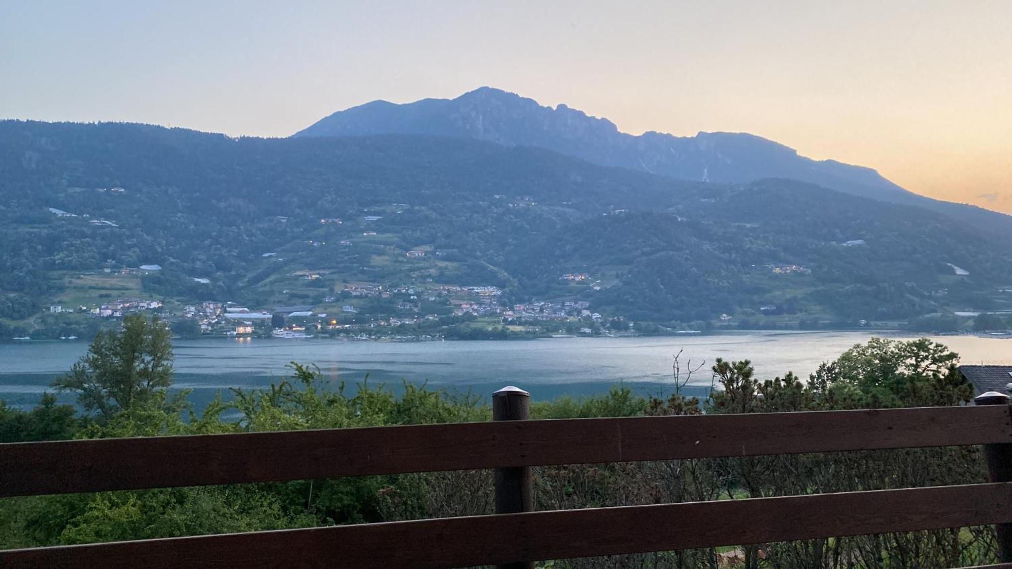 Lake Apartment Ischia White Tenna Bagian luar foto